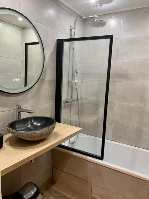 Maison Okaina, Sauna, Au Centre-Ville De Macon Ngoại thất bức ảnh